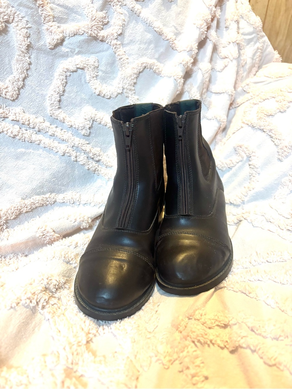 Women's Black Leather Front-Zip Ankle Booties